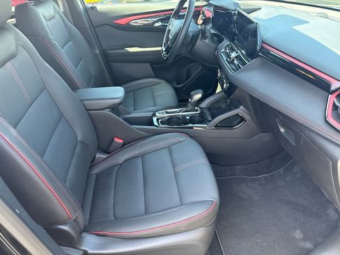 Used 2026 Chevrolet TrailBlazer RS w/ Driver Confidence Package image 2