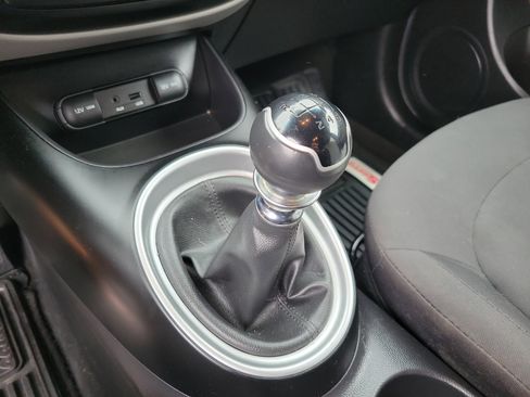 Used 2015 Kia Soul image 12