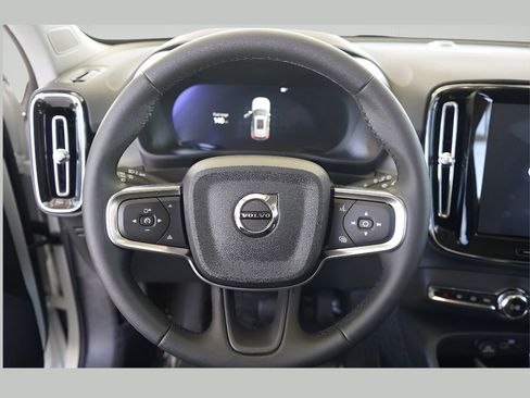 New 2025 Volvo XC40 B5 Core w/ Protection Package Premier image 12
