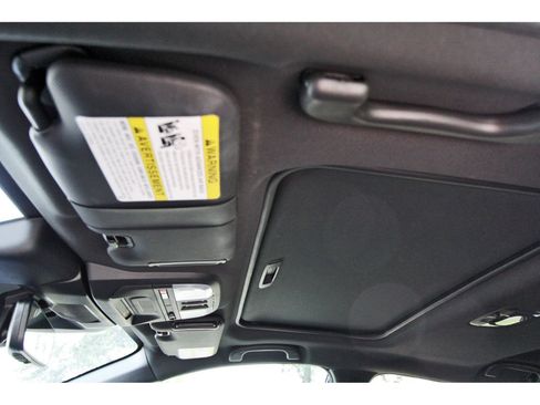 Used 2024 Subaru Crosstrek 2.5i Sport AWD/4WD image 28