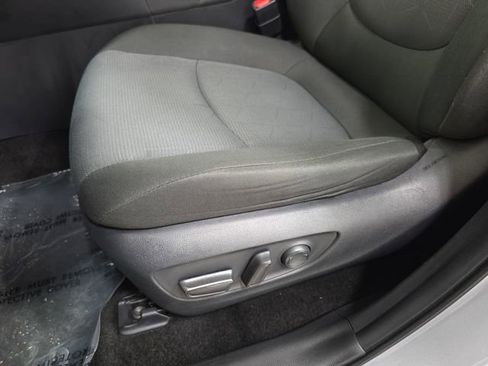 Certified 2025 Toyota RAV4 XLE FWD image 26