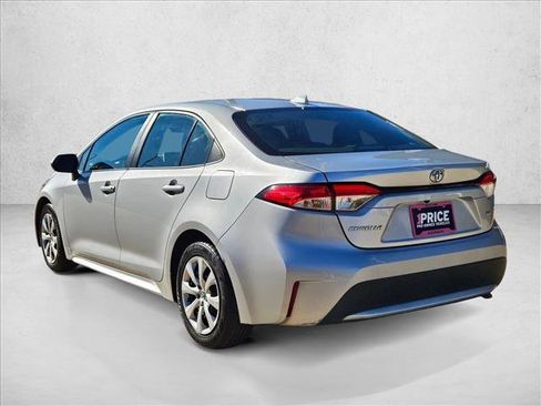 Used 2021 Toyota Corolla LE image 8