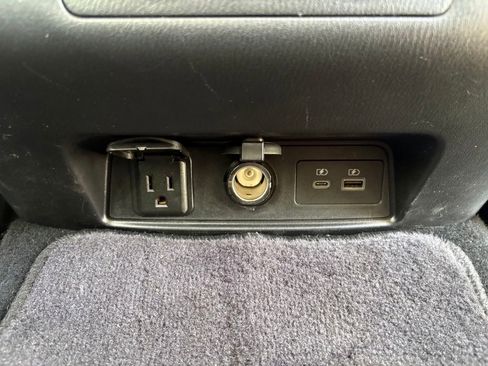 Used 2024 Nissan Armada SL AWD/4WD image 46