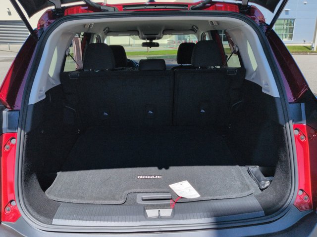 Used 2023 Nissan Rogue S FWD image 14