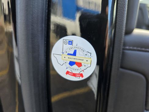 Used 2022 Chevrolet Suburban Z71 w/ Z71 Off-Road Package image 16