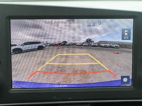 Used 2023 Hyundai Elantra SEL image 23