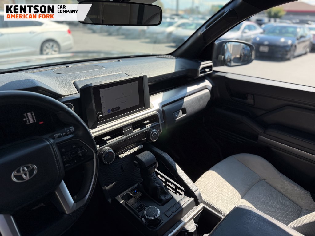 Used 2025 Toyota 4Runner SR5 AWD/4WD image 21