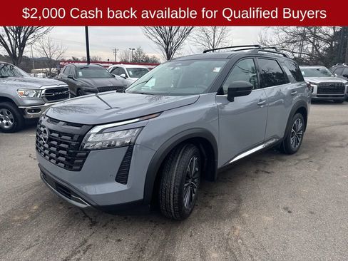 New 2026 Nissan Pathfinder Platinum image 3