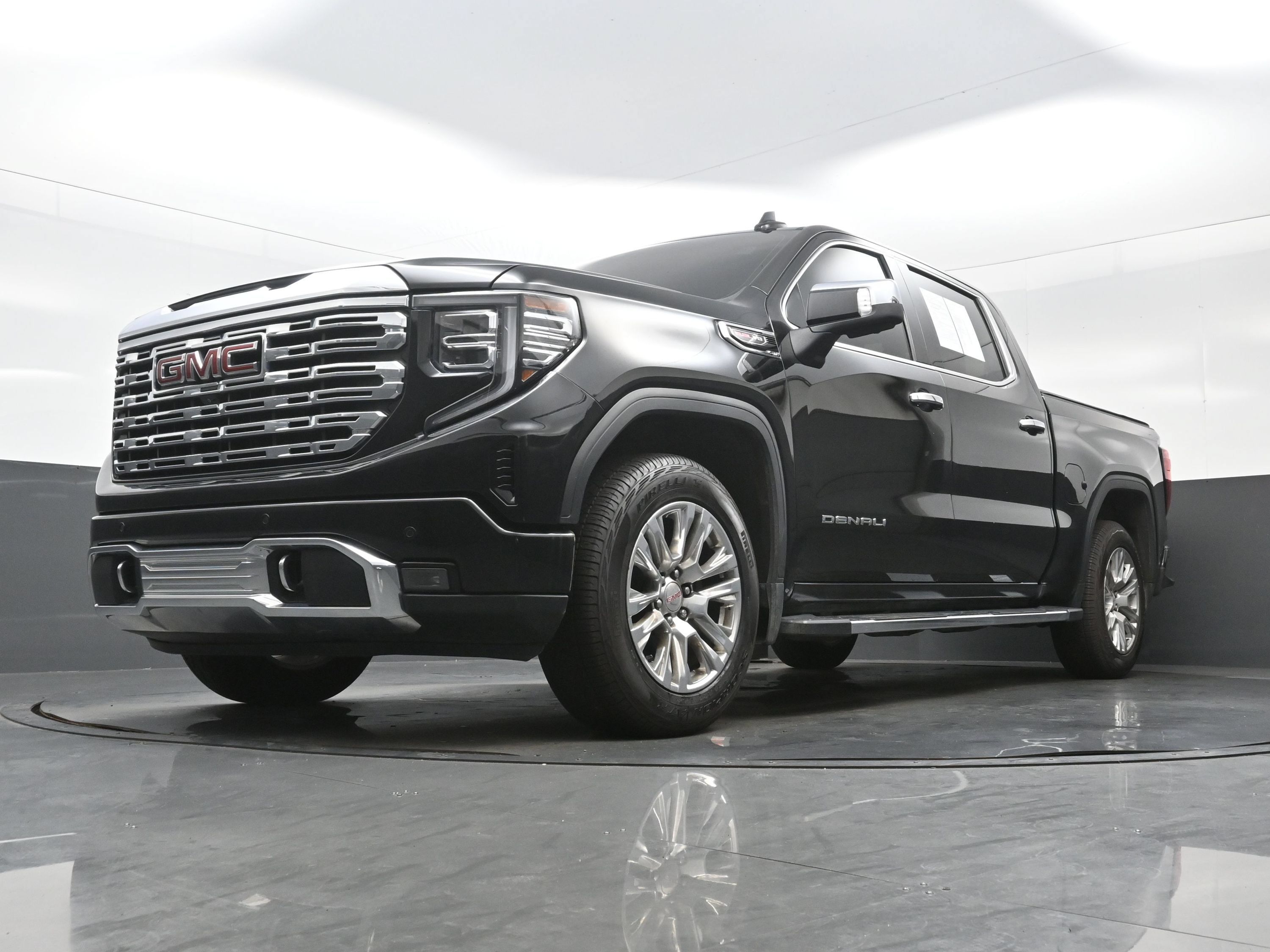 Used 2023 GMC Sierra 1500 Denali AWD/4WD image 30
