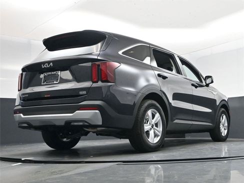 New 2026 Kia Sorento LX image 14