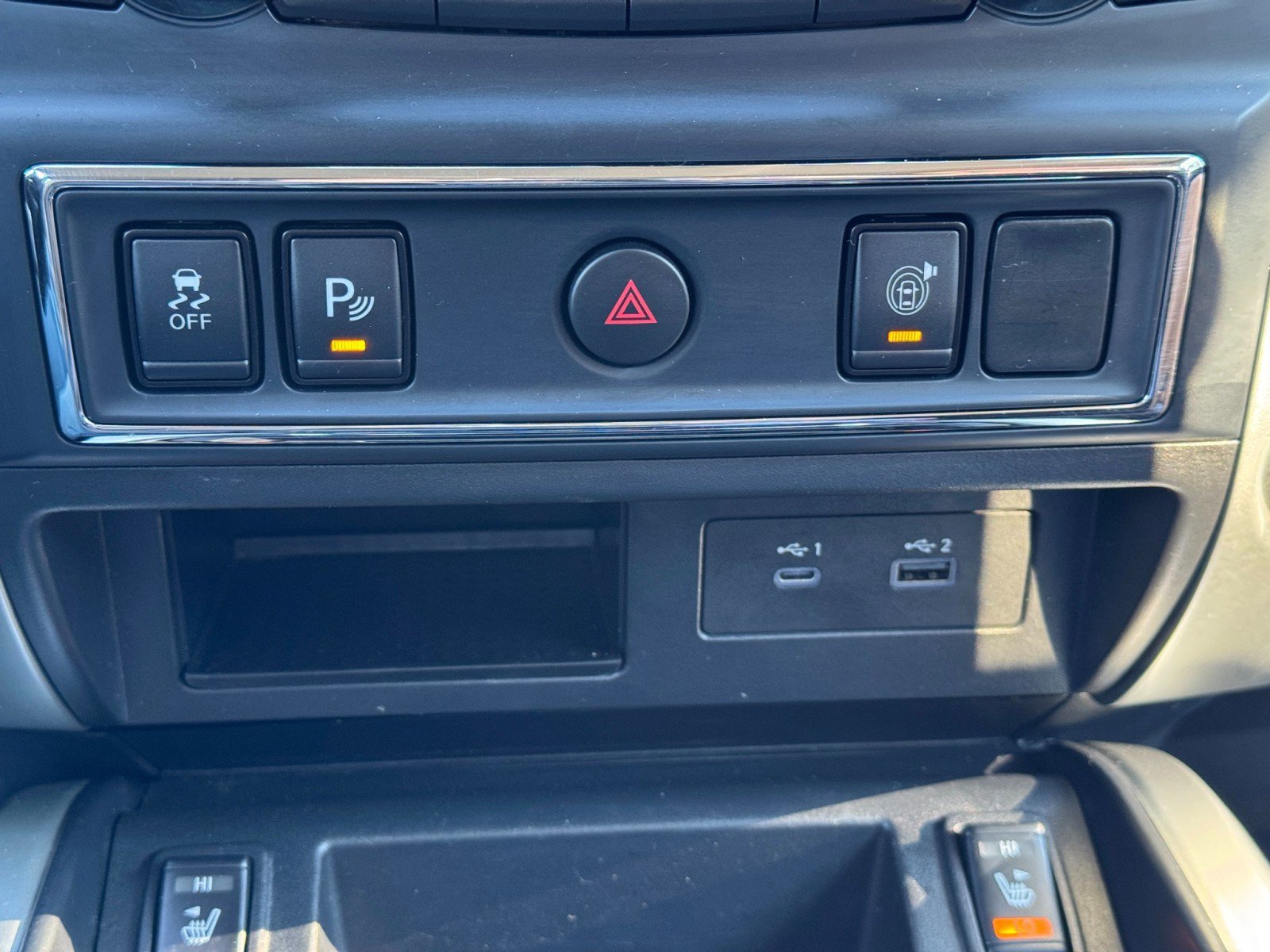 Used 2021 Nissan Titan SV w/ SV Convenience Package RWD image 24