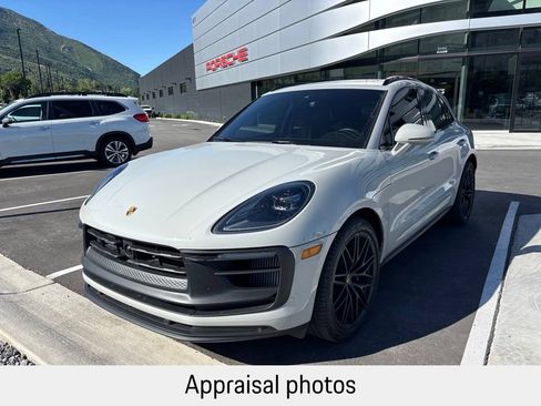 Certified 2024 Porsche Macan GTS AWD/4WD image 2
