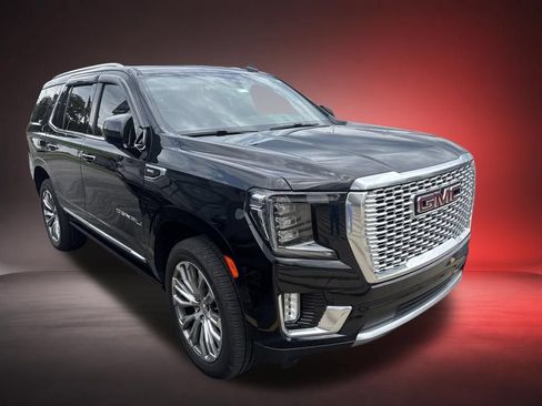 Certified 2021 GMC Yukon Denali w/ Denali Premium Package AWD/4WD image 33