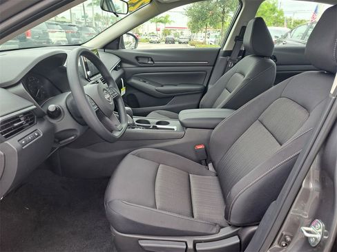 Used 2025 Nissan Altima 2.5 S image 12