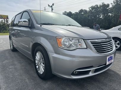Used 2016 Chrysler Town & Country Limited