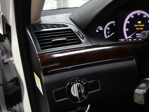 Used 2013 Mercedes-Benz S 550 4MATIC image 69