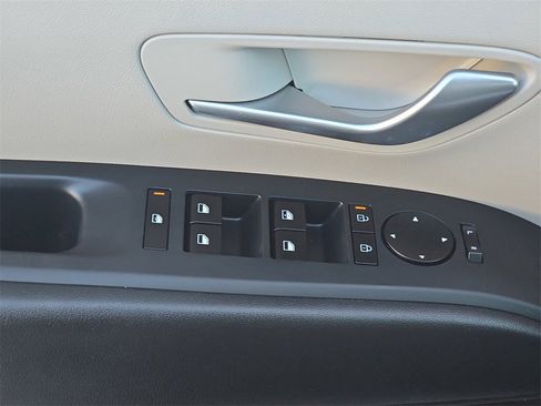 Certified 2026 Hyundai Tucson SE image 25