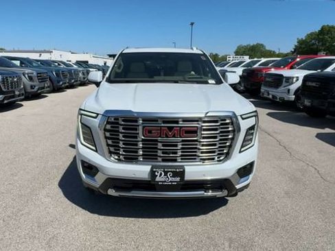 New 2026 GMC Yukon XL Denali w/ Denali Reserve Package AWD/4WD image 3