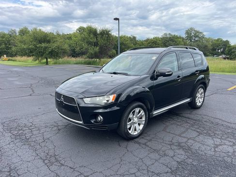 Used 2011 Mitsubishi Outlander SE FWD image 3