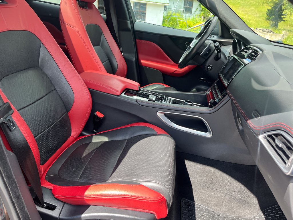 Used 2018 Jaguar F-PACE S AWD/4WD image 25