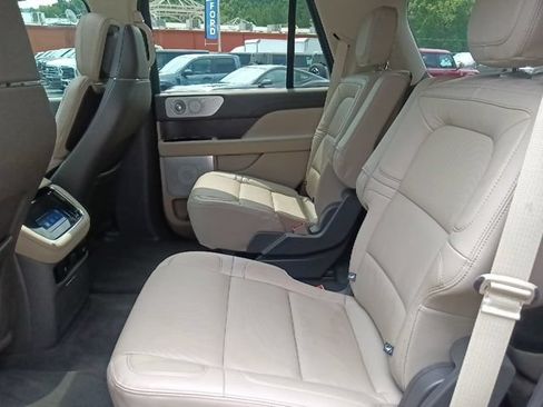 Used 2024 Lincoln Navigator Reserve AWD/4WD image 31