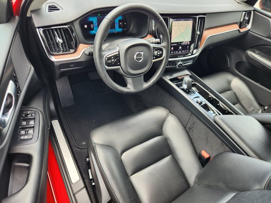 Certified 2024 Volvo S60 B5 Plus AWD/4WD image 15