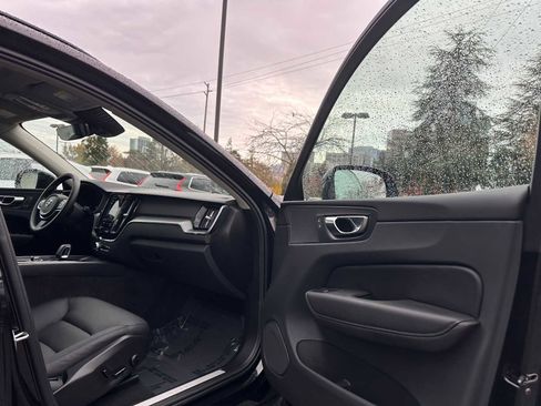 Used 2025 Volvo XC60 B5 Core w/ Protection Package Premier image 11