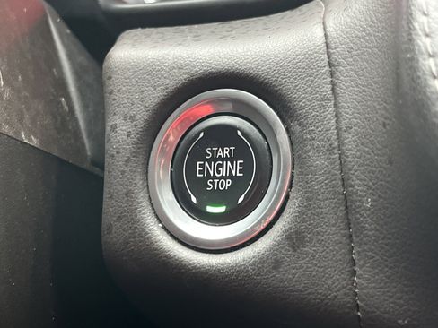 Used 2021 Chevrolet Tahoe Z71 w/ Z71 Off-Road Package image 9