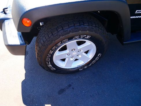 Used 2012 Jeep Wrangler Sport AWD/4WD image 26