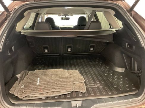 Used 2020 Subaru Outback Limited w/ Popular Package #2 AWD/4WD image 9