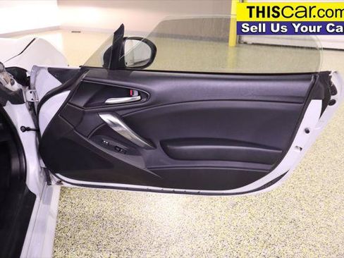 Used 2020 FIAT 124 Spider Lusso w/ Convenience Group RWD image 32