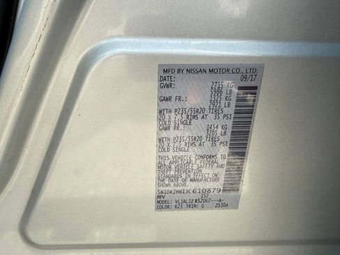 Used 2018 Nissan Pathfinder Platinum FWD image 22