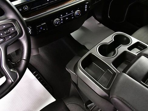 Used 2024 Chevrolet Silverado 2500 LT image 25