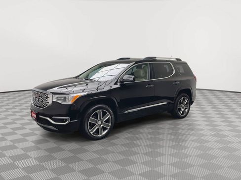 Used 2017 GMC Acadia Denali w/ Technology Package AWD/4WD image 40