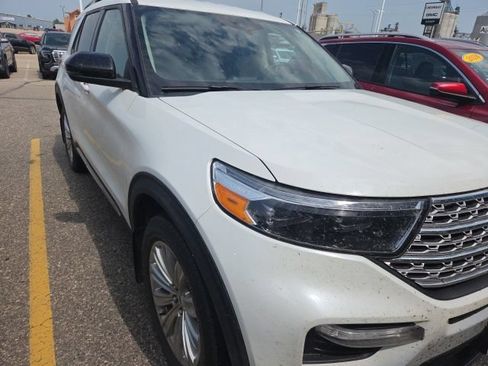 Used 2020 Ford Explorer Limited w/ Class III Trailer Tow Package AWD/4WD image 2