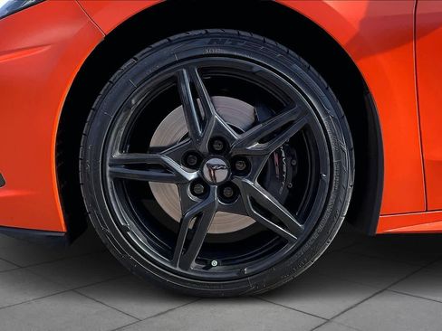 Used 2021 Chevrolet Corvette Stingray Preferred Cpe w/ Z51 Performance Package image 9