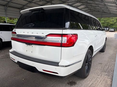 Used 2020 Lincoln Navigator L Reserve w/ Equipment Group 208A Reserve AWD/4WD image 5