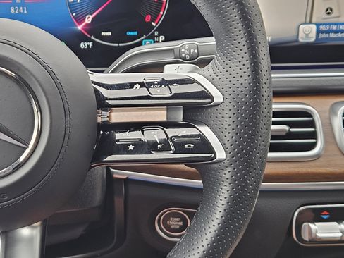 Certified 2025 Mercedes-Benz GLS 450 GLS 450 image 27