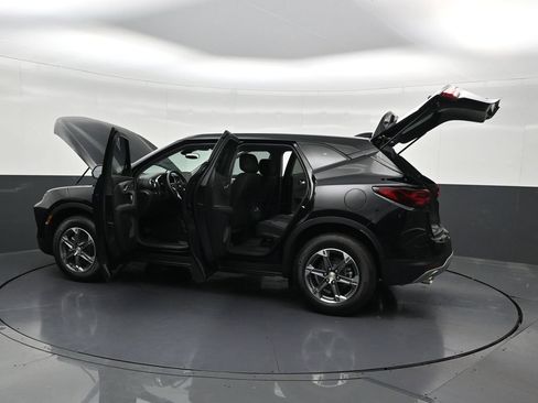 Used 2026 Chevrolet Blazer LT FWD image 35