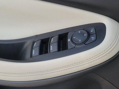 Used 2024 Buick Encore GX Preferred FWD image 18