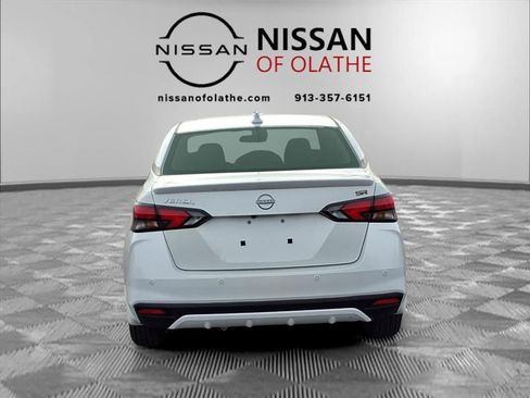 New 2025 Nissan Versa SR w/ Trunk Package FWD image 22
