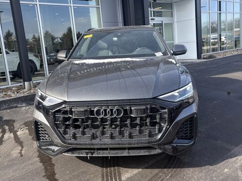 Used 2025 Audi Q8 Premium Plus image 2