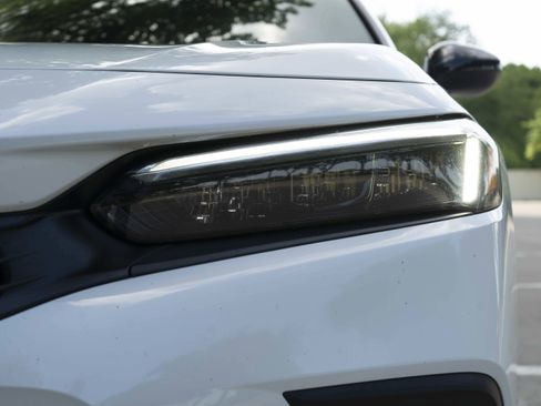 Used 2024 Honda Civic Sport image 11