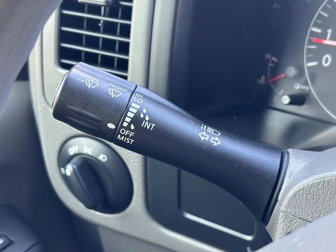 Used 2018 Nissan NV 1500 SV image 22