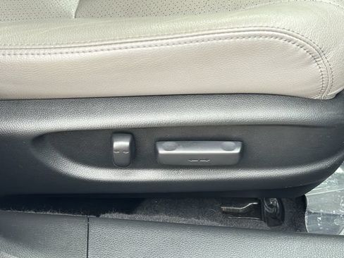 Used 2017 Honda Accord EX-L image 19