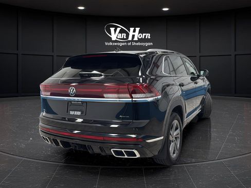 Used 2024 Volkswagen Atlas Cross Sport SEL R-Line AWD/4WD image 7