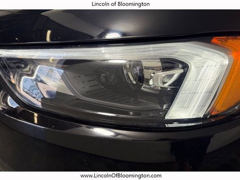 Used 2022 Ford Edge Titanium image 15