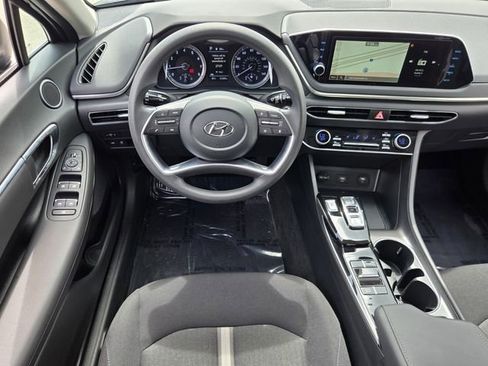 Used 2023 Hyundai Sonata SEL w/ Winter Weather Package FWD image 12