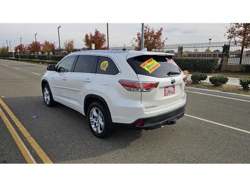 Used 2014 Toyota Highlander Limited Platinum image 6