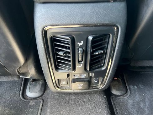 Used 2020 Jeep Grand Cherokee High Altitude AWD/4WD image 12